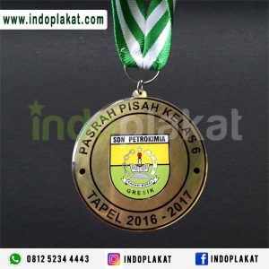 Jasa Pembuatan medali Jual Medali Wisuda Kuningan Murah Di Aceh PAdang Riau Bengkulu Makassar Pontianak Aceh Besar Medan Pekanbaru Tabalong