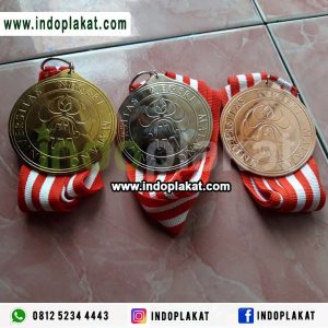 Medali Kuningan Timbul Grafir Crome Emas Perak Perunggu Universitas Brawijaya Malang