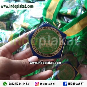Jasa Pembuatan Medali wisuda Mahasiswa Kuningan Murah Pontianak Makassar Medan Samarinda