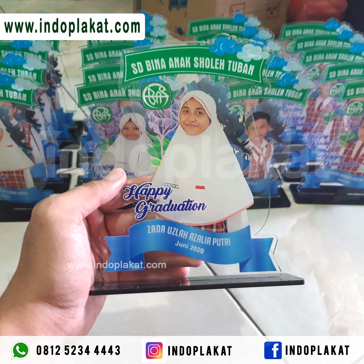 Produsen-Plakat-Wisuda