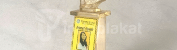 Plakat Patung Wisuda