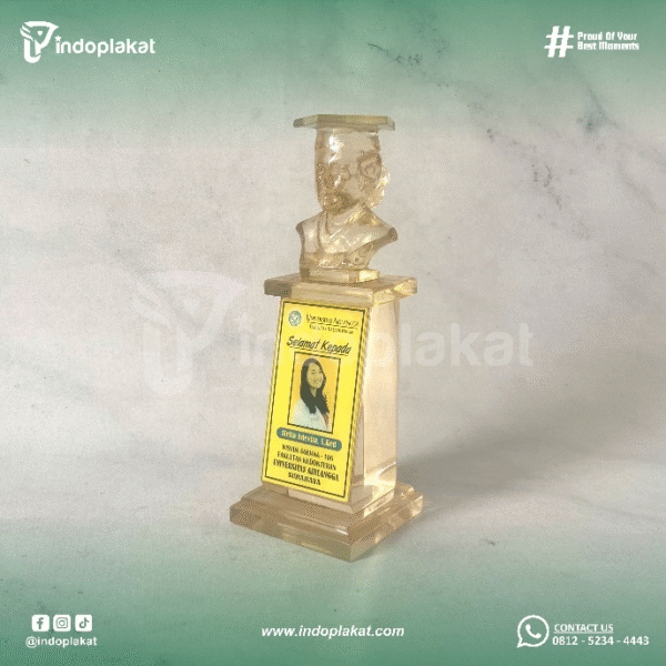 Plakat Patung Wisuda