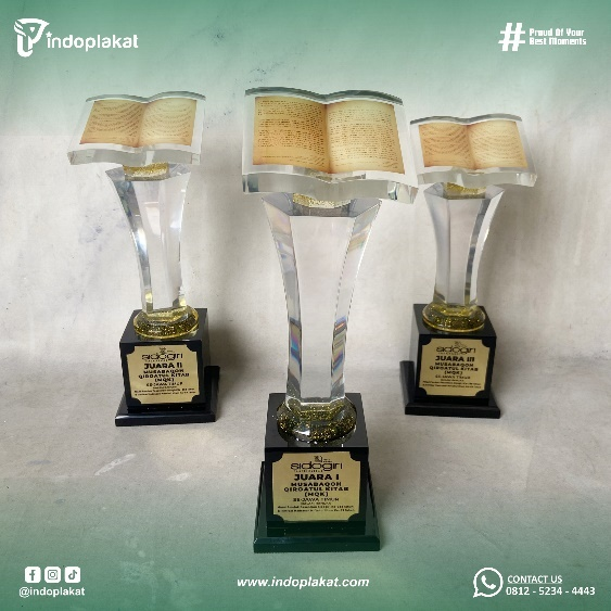 Plakat Trophy Kitab